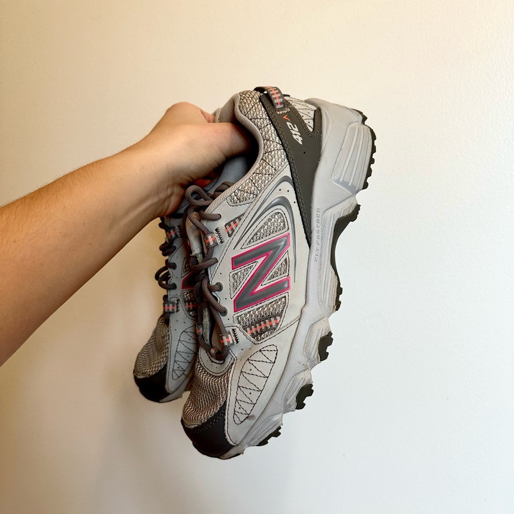 New Balance 412 Sneakers Gray Pink Trail